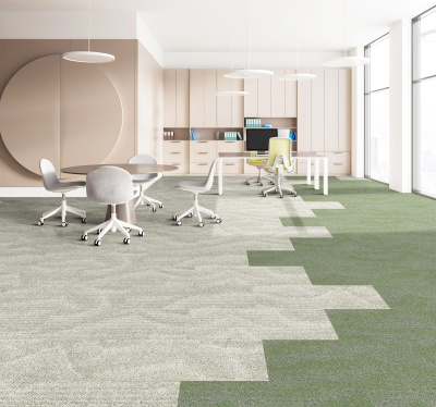 Ковровая плитка Innovflor Universe 02L 0.25*1.00 м 100% ПОЛИАМИД Solution dyed Бежевый